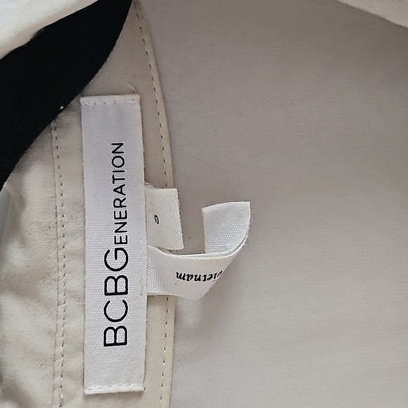 BCBGeneration button down blouse - Picture 2 of 3